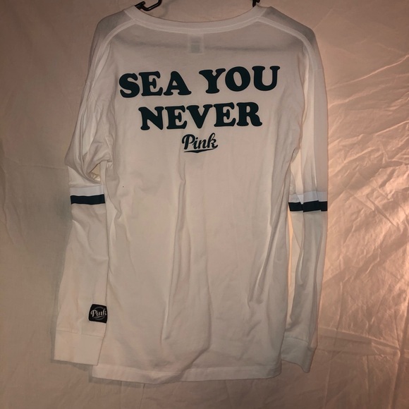 PINK Victoria's Secret Tops - 🌿Pink Long Sleeve Tee